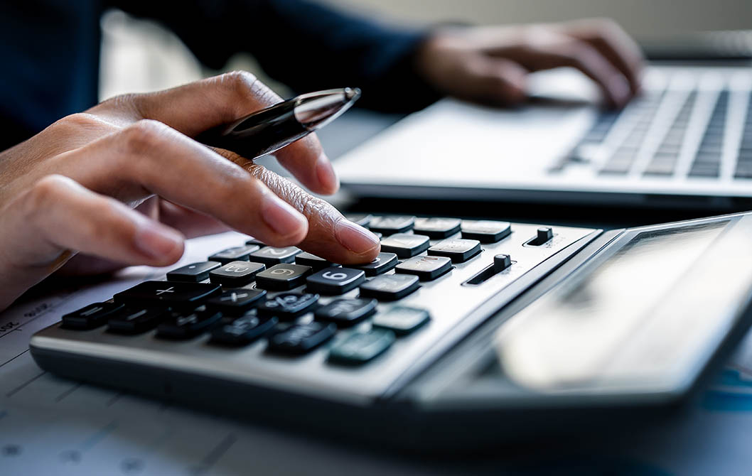 Interdiction pour un contrôleur des comptes d’occuper des fonctions dans une entité contrôlé